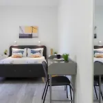 Bright And Modern Apartments In City Center