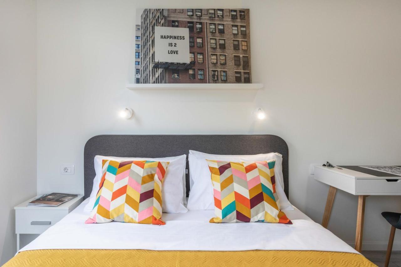 Bright And Modern In Center Apartment